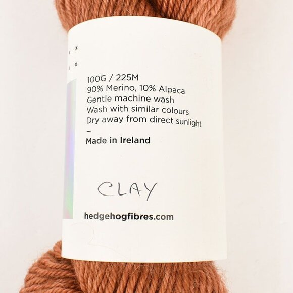 Hedgehog Fibres Alpaca DK Yarn 90% Merino 10% Alpaca 100G/225M Clay Color - Picture 3 of 3
